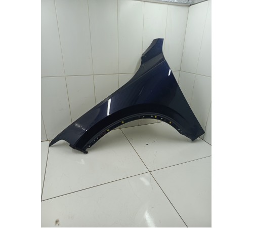 Крыло переднее левое