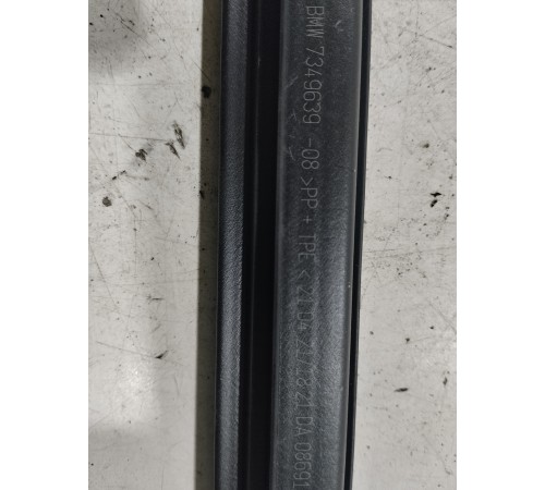 Уплотнитель стекла (передний левый внутренний)