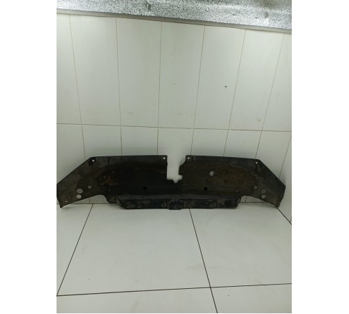 Накладка замка капота