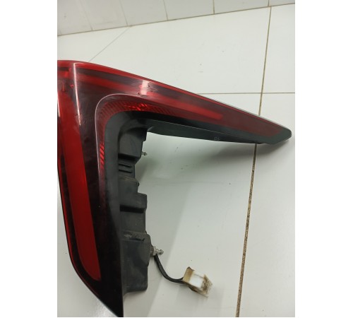 Фонарь задний правый наружный