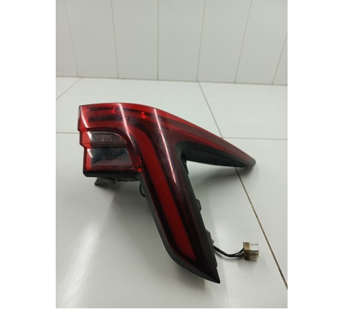 Фонарь задний правый наружный