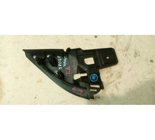 Накладка двери передней левой внутренний треугольник