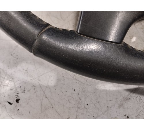 Рулевое колесо (руль) с многофунциональными кнопками