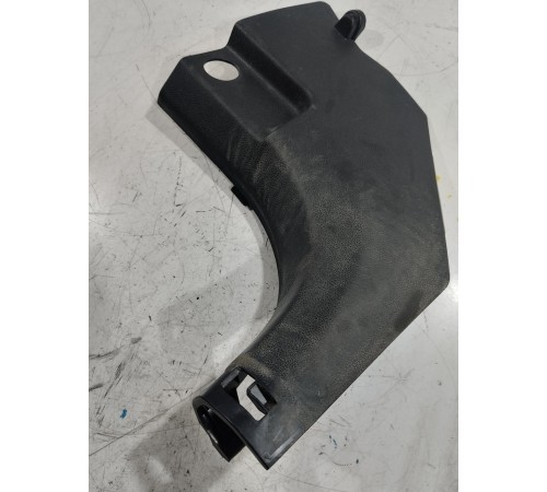 Обшивка передней стойки левая