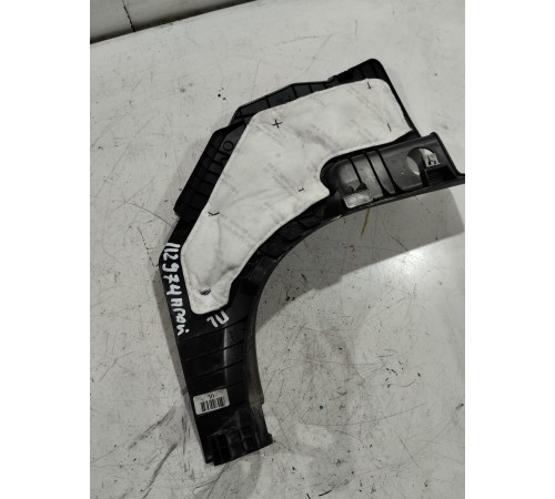 Обшивка передней стойки левая