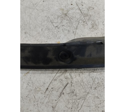 Пыльник крыла левый