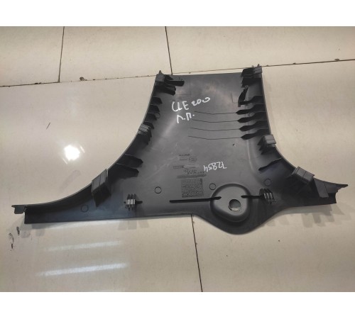 Обшивка центральной стойки (левая)