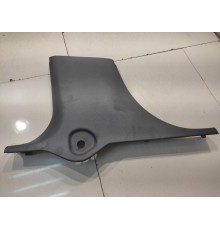 Обшивка центральной стойки (левая)