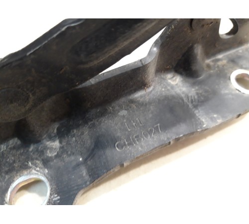 Петля капота (левая)