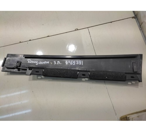 Накладка двери (задняя, левая)