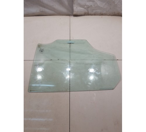 Стекло двери (заднее, правое)