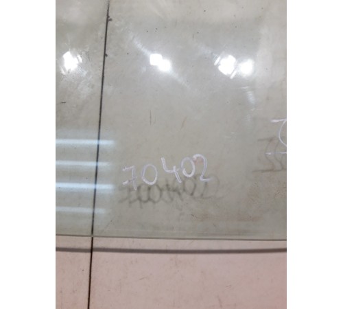 Стекло двери (заднее, правое)