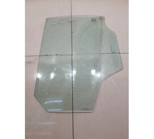 Стекло двери (заднее, правое)