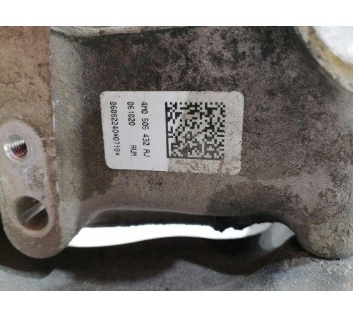 Кулак подвески задний правый, цапфа