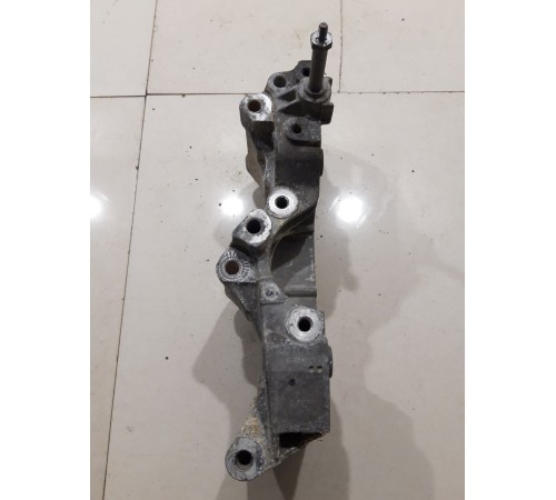 Кронштейн компрессора кондиционера/генератора