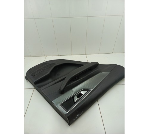 Обшивка двери задняя левая