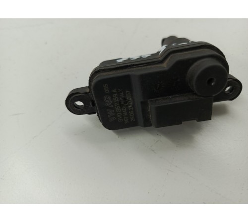 Активатор замок лючка бензобака