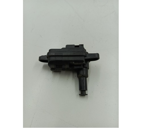 Активатор замок лючка бензобака