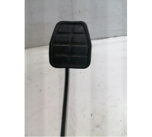 Педаль сцепления