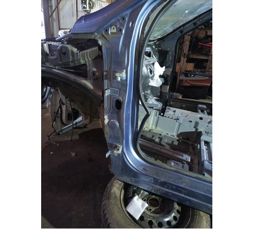 Стойка водительской двери