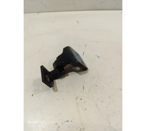 Петля двери задняя правая верхняя 