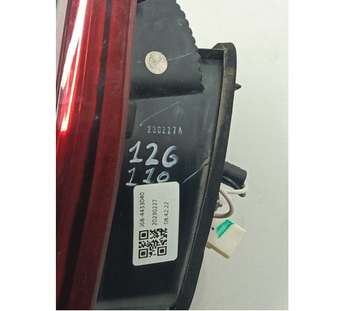 Фонарь задний правый внутренний