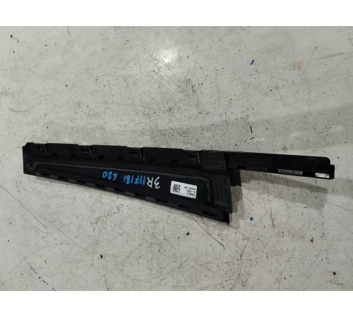 Накладка двери задняя правая