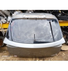 Дверь багажника в сборе