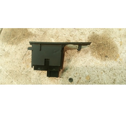 Кнопка стеклоподьемника