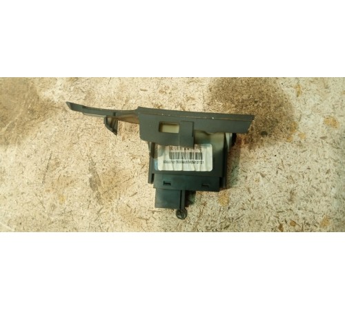 Кнопка стеклоподьемника