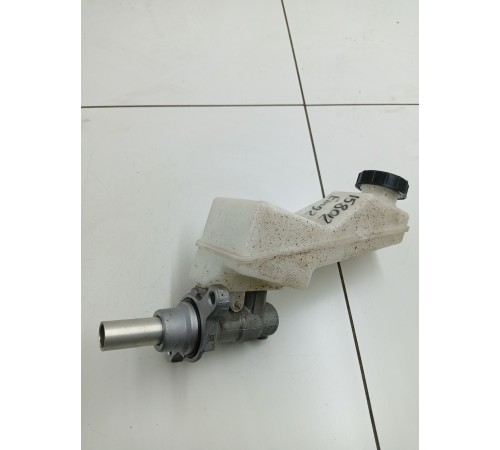 Главный тормозной цилиндр с бачком