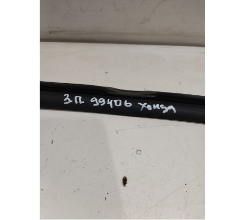 Уплотнитель стекла двери (задний правый)