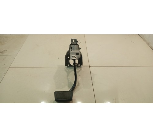 Педаль тормоза