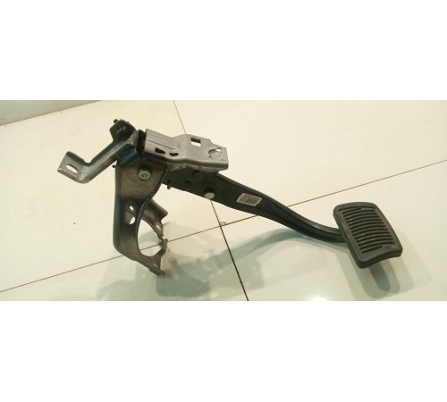 Педаль тормоза