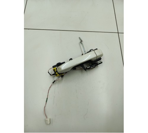 Ручка двери передняя правая наружная