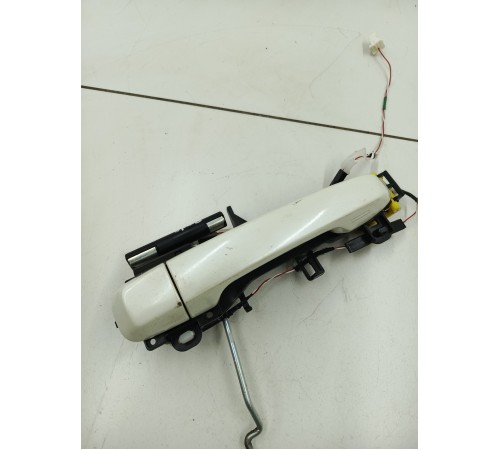 Ручка двери передняя правая наружная