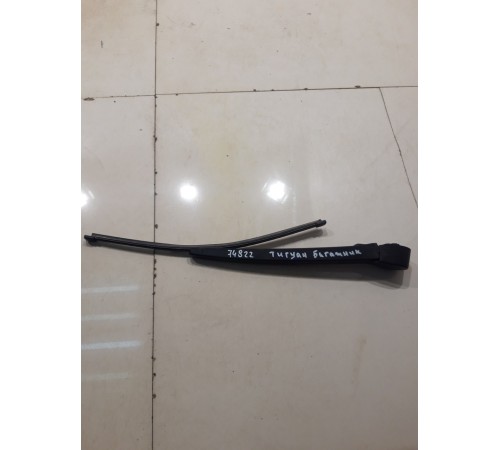 Поводок стеклоочистителя (задний)