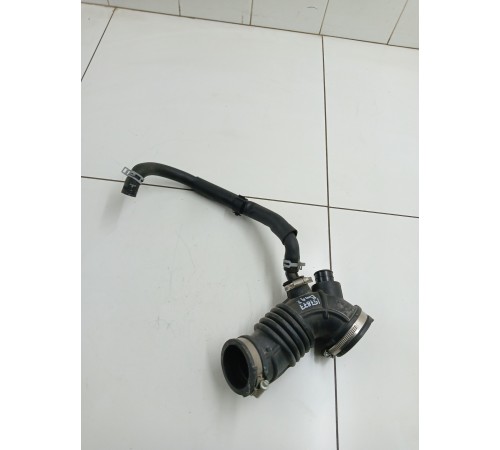 Патрубок воздушного фильтра