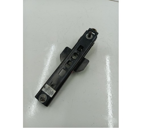 Механизм регулировки ремня безопасности по высоте