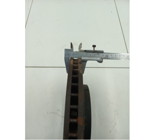 Тормозной диск передний