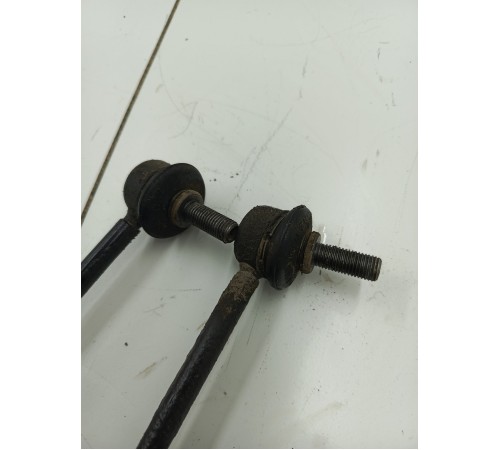 Стойка переднего стабилизатора 2 шт.