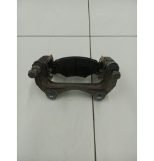 скоба переднего суппорта 