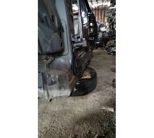 Левый порог со стойкой