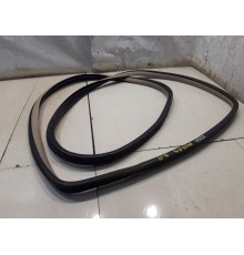 Уплотнитель двери (задний, правый)