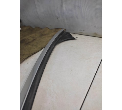 накладка декоративная наружняя(левая)