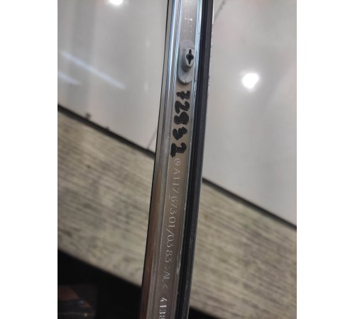 накладка декоративная наружняя(левая)