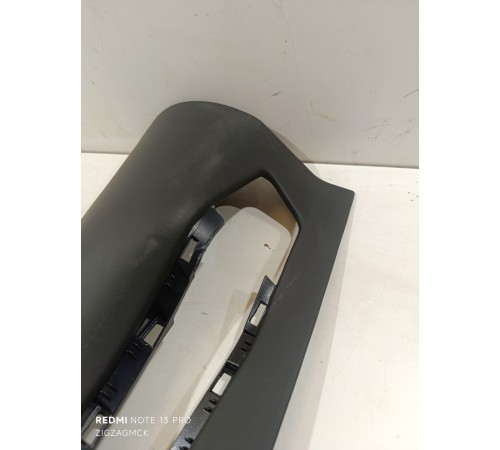 Накладка спинки сиденья левая