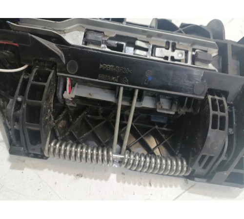 Ручка двери передняя левая (наружная)