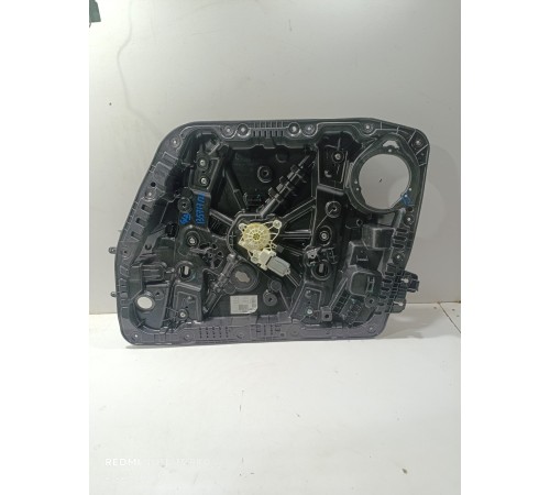 Стеклоподьемник передний правый с моторчиком