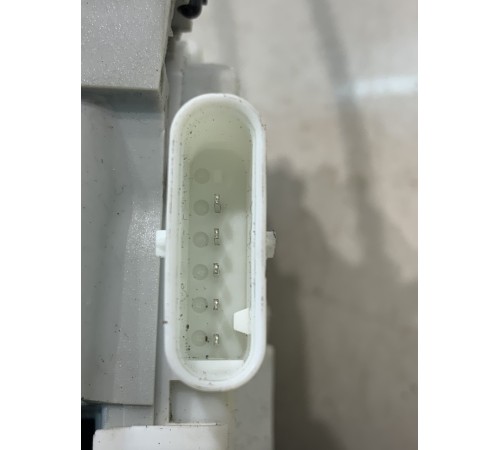 Замок двери (задний, правый)